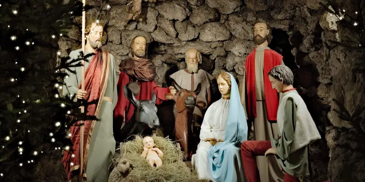 Cover image for What is the meaning of Christmas to Us?